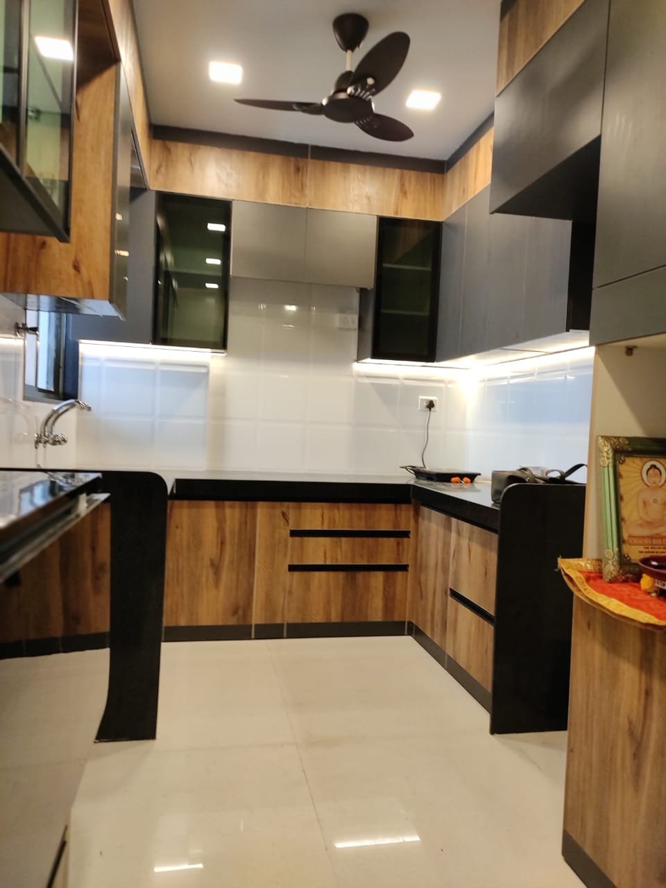 Maximizing Small Spaces: Design Tips for Compact Homes